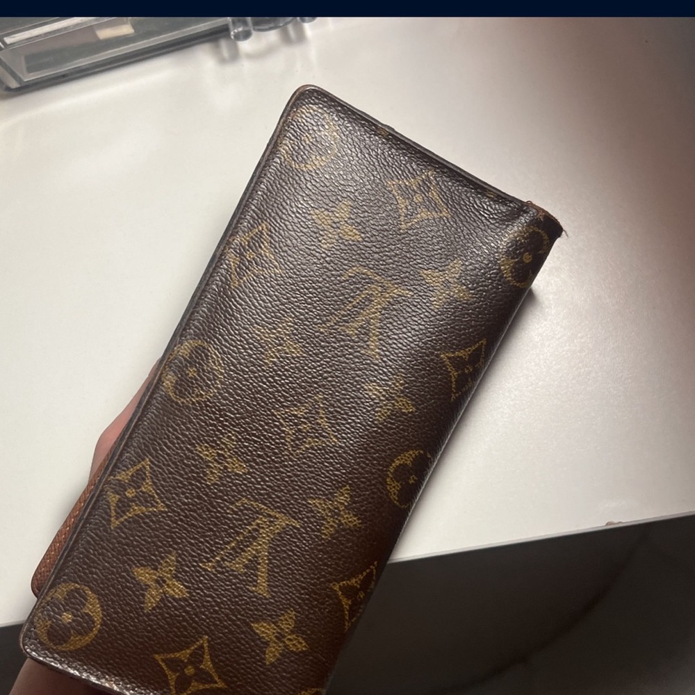 Louis Vuitton wallet used